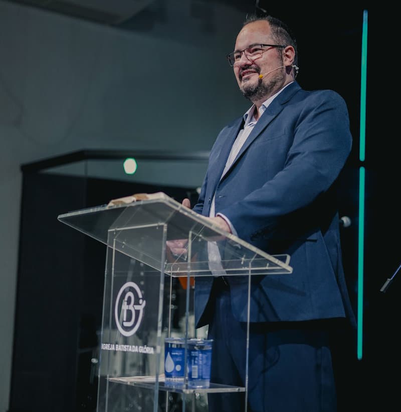 Pr. Rodrigo Moraes